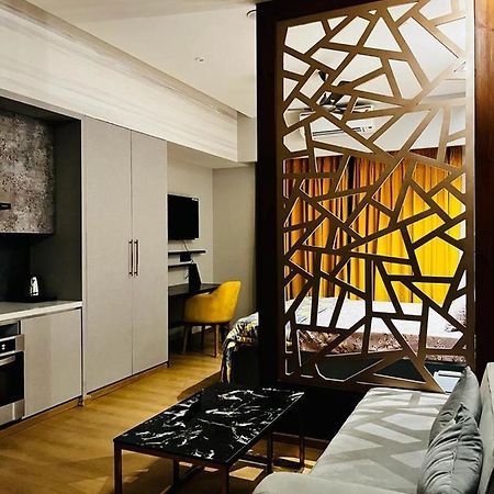 Luxe Apartment By Hey Studio'S Ghaziabad Luaran gambar