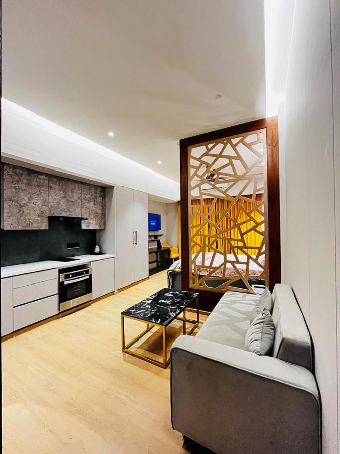 Luxe Apartment By Hey Studio'S Ghaziabad Luaran gambar