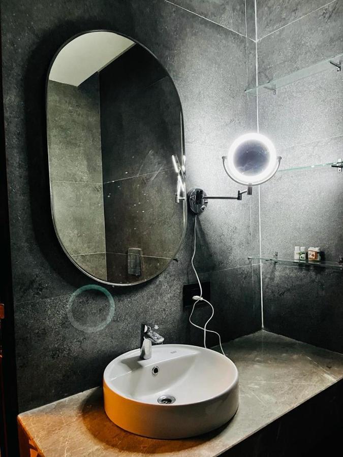 Luxe Apartment By Hey Studio'S Ghaziabad Luaran gambar