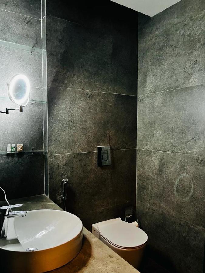 Luxe Apartment By Hey Studio'S Ghaziabad Luaran gambar